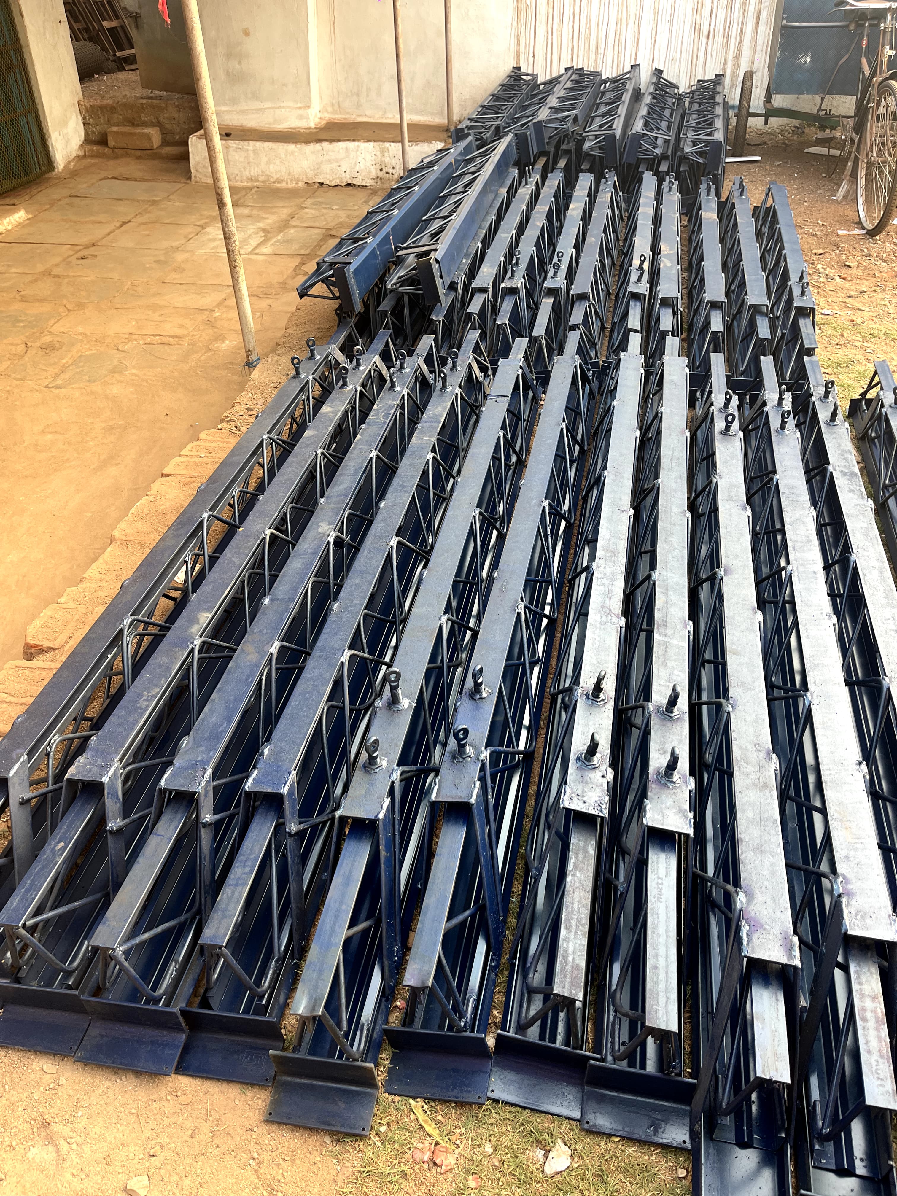 Adjustable Telescopic Span - image